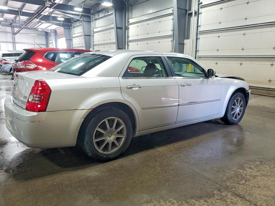 56451206 :رقم المزاد ، 2C3CK5CV4AH181763 vin ، 2010 Chrysler 300 مزاد بيع