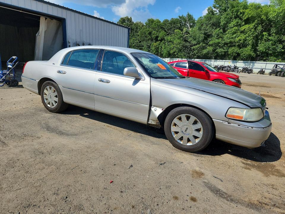 Aukcja sprzedaży 2003 Lincoln Town Car, vin: 1LNHM83W23Y632537, numer aukcji: 56834016