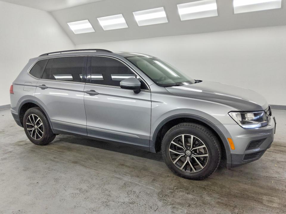 2021 Volkswagen Tiguan მანქანა იყიდება აუქციონზე, vin: 3VV3B7AX1MM013274, აუქციონის ნომერი: 53060306