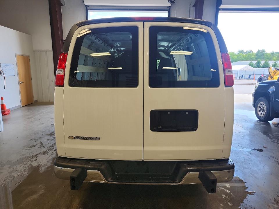 55805866 :رقم المزاد ، 1GCWGAFP2S1256086 vin ، 2025 Chevrolet Express G2500 مزاد بيع