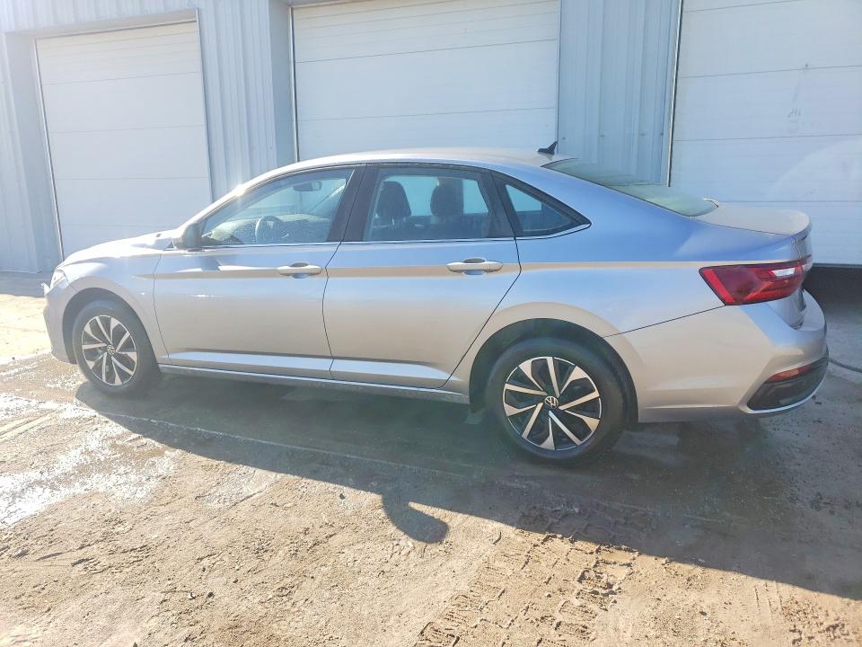 Продажа на аукционе авто 2025 Volkswagen Jetta, vin: 3VWCX7BU7SM081268, номер лота: 51922006