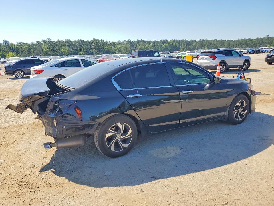55807126 :رقم المزاد ، 1HGCR2F37HA205032 vin ، 2017 Honda Accord مزاد بيع