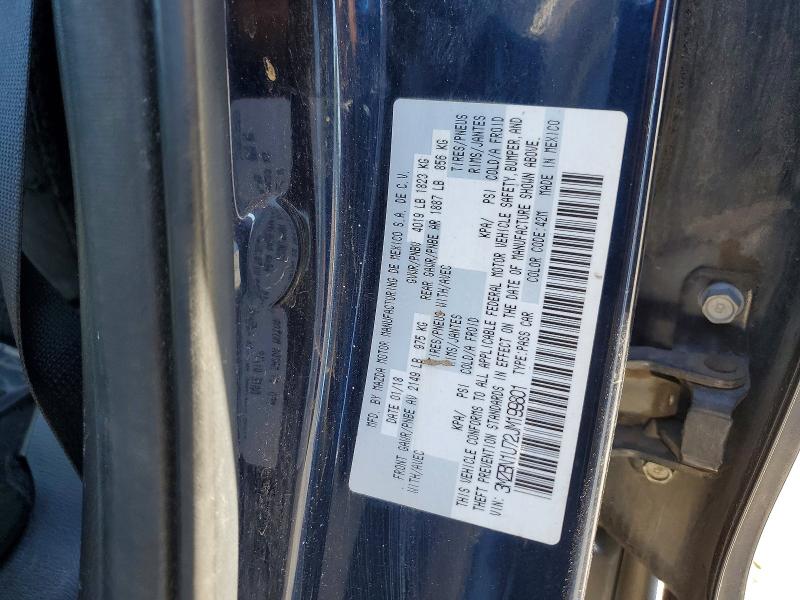 58591106 :رقم المزاد ، 3MZBN1U72JM199801 vin ، 2018 Mazda 3 مزاد بيع