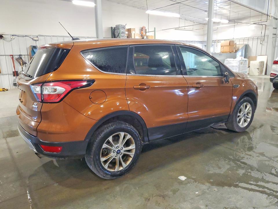 2017 Ford Escape მანქანა იყიდება აუქციონზე, vin: 1FMCU9GD0HUE76246, აუქციონის ნომერი: 57666096