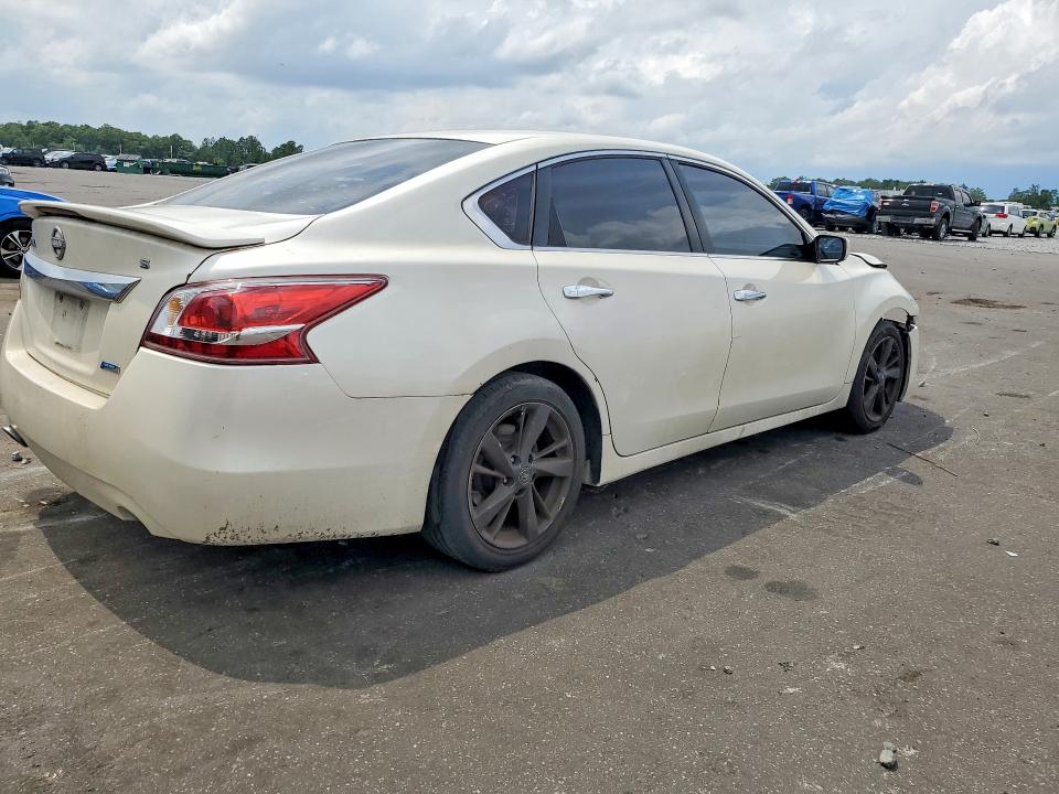2013 Nissan Altima მანქანა იყიდება აუქციონზე, vin: 1N4AL3AP2DC116531, აუქციონის ნომერი: 55994716