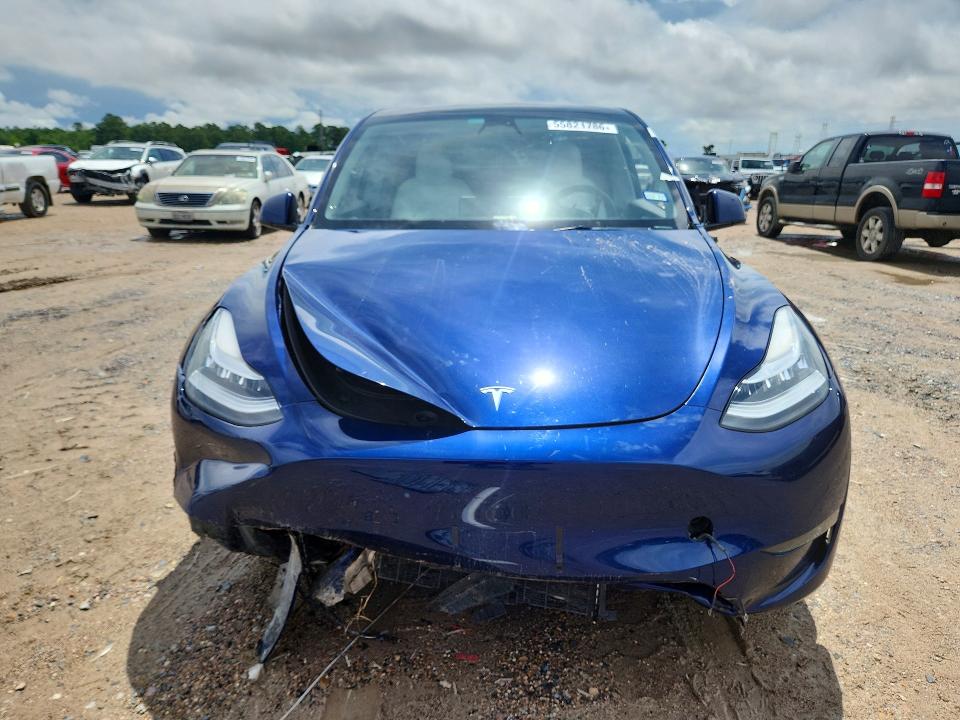 55821786 :رقم المزاد ، 7SAYGDEE9PA111717 vin ، 2023 Tesla Model Y مزاد بيع