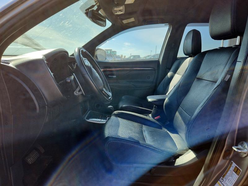 56688886 :رقم المزاد ، JA4JZ3AX1JZ605417 vin ، 2018 Mitsubishi Outlander مزاد بيع