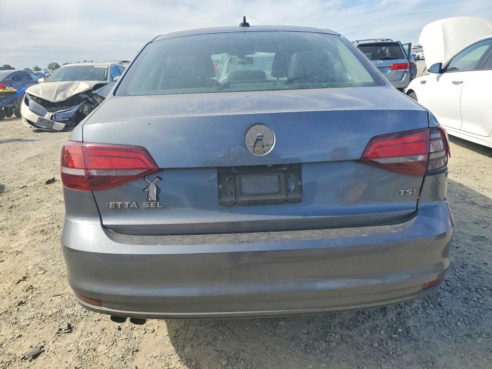 58836176 :رقم المزاد ، 3VWL17AJ3GM228427 vin ، 2016 Volkswagen Jetta مزاد بيع