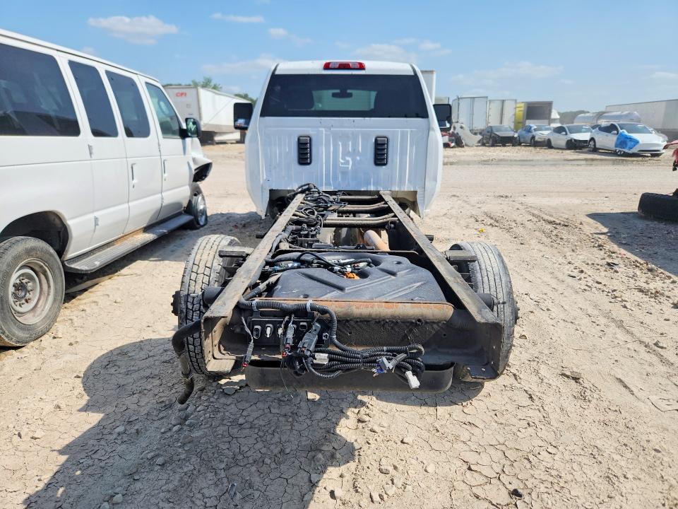 58511916 :رقم المزاد ، 1GB3WRE72NF321942 vin ، 2022 Chevrolet Silverado مزاد بيع