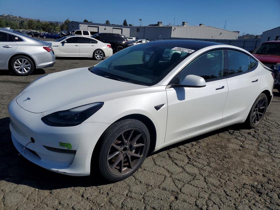 Продажа на аукционе авто 2023 Tesla Model 3, vin: 5YJ3E1EAXPF398318, номер лота: 59632716