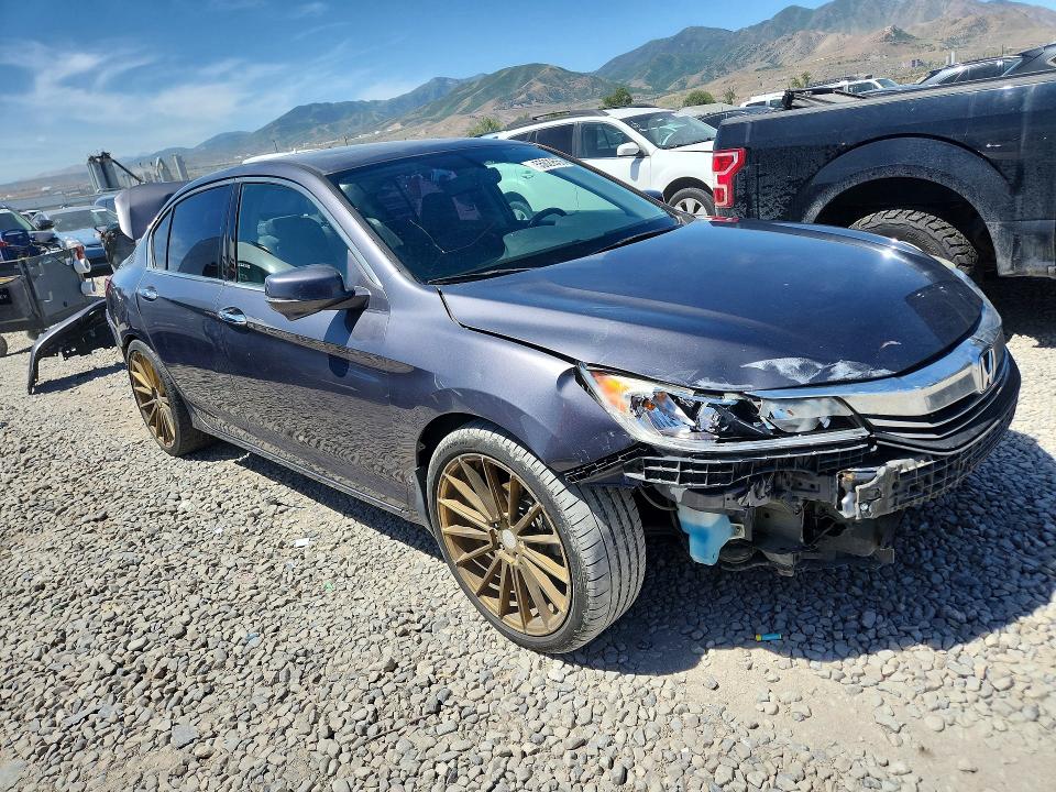 Продажа на аукционе авто 2017 Honda Accord, vin: 1HGCR3F86HA034131, номер лота: 55620556