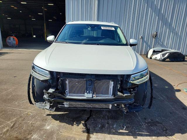 2023 Volkswagen Tiguan მანქანა იყიდება აუქციონზე, vin: 3VV3B7AX6PM141482, აუქციონის ნომერი: 55603636