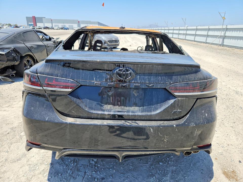 Продажа на аукционе авто 2022 Toyota Camry, vin: 4T1G11AK2NU667911, номер лота: 56985716