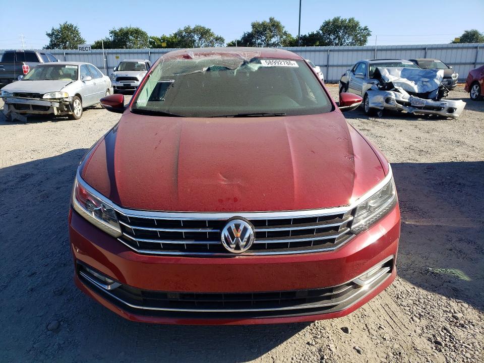 2017 Volkswagen Passat მანქანა იყიდება აუქციონზე, vin: 1VWCT7A36HC064265, აუქციონის ნომერი: 58992786