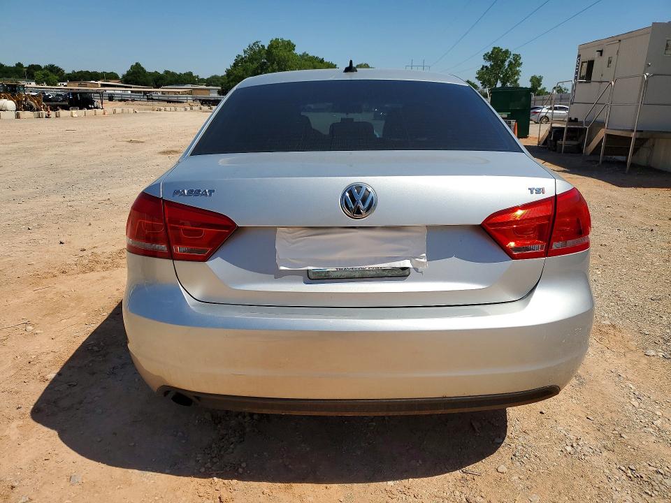 55574326 :رقم المزاد ، 1VWAT7A3XFC066623 vin ، 2015 Volkswagen Passat مزاد بيع