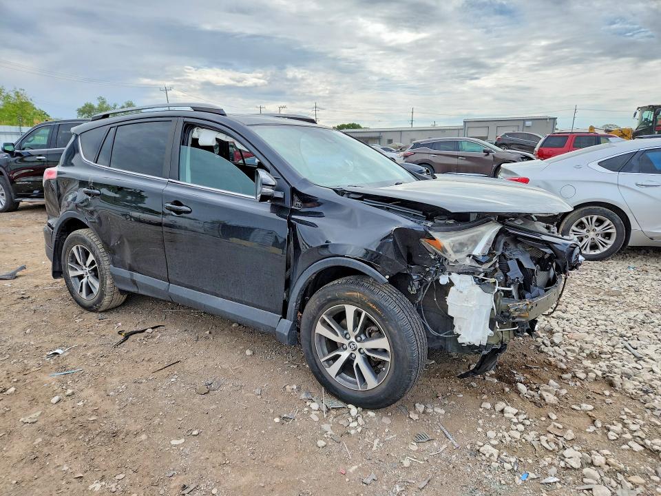 Продажа на аукционе авто 2017 Toyota Rav4, vin: 2T3RFREV4HW577913, номер лота: 55339226