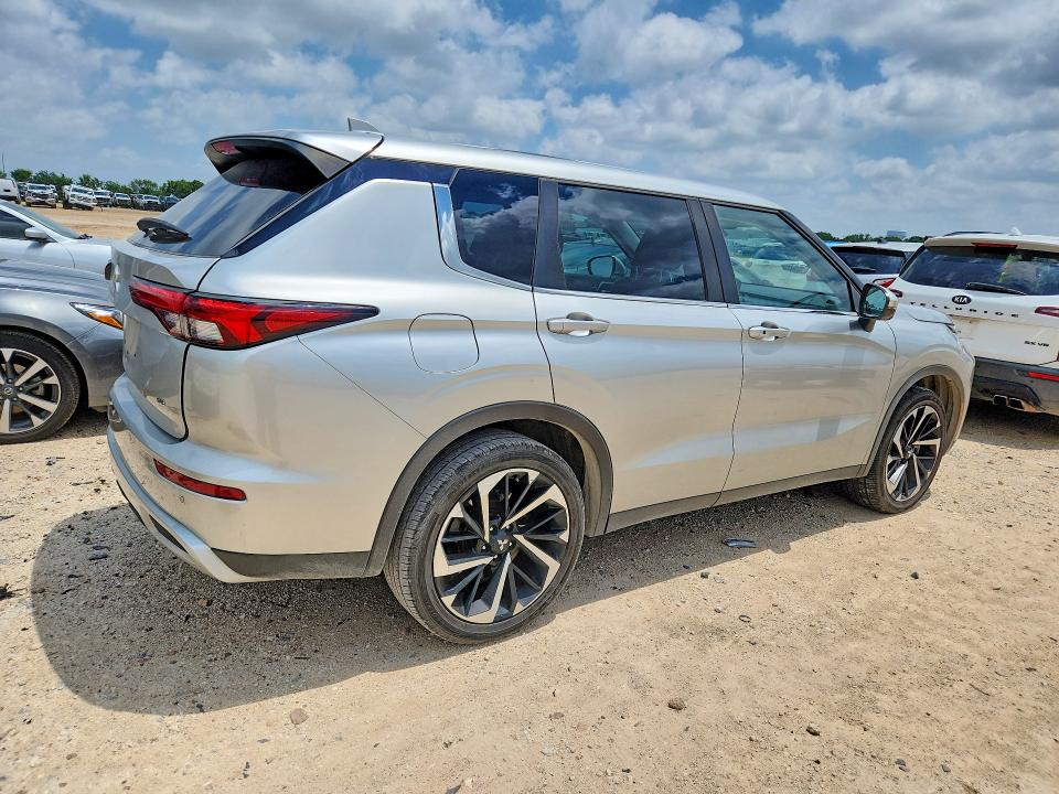 58314776 :رقم المزاد ، JA4J3UA86NZ088931 vin ، 2022 Mitsubishi Outlander مزاد بيع