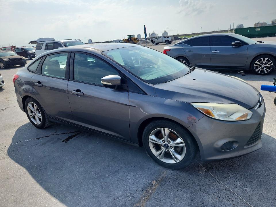 2013 Ford Focus მანქანა იყიდება აუქციონზე, vin: 1FADP3F27DL311832, აუქციონის ნომერი: 58797836