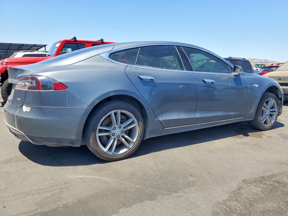 58943336 :رقم المزاد ، 5YJSA1CP4DFP23684 vin ، 2013 Tesla Model S مزاد بيع