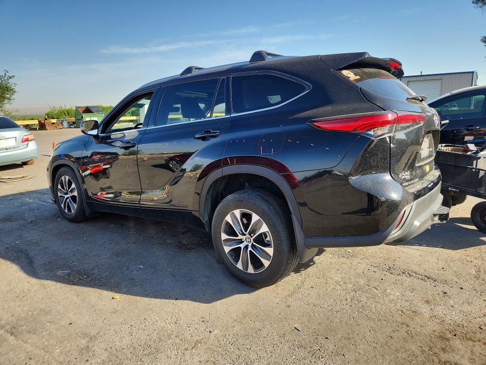 Продажа на аукционе авто 2022 Toyota Highlander, vin: 5TDHZRBH1NS245443, номер лота: 57923426