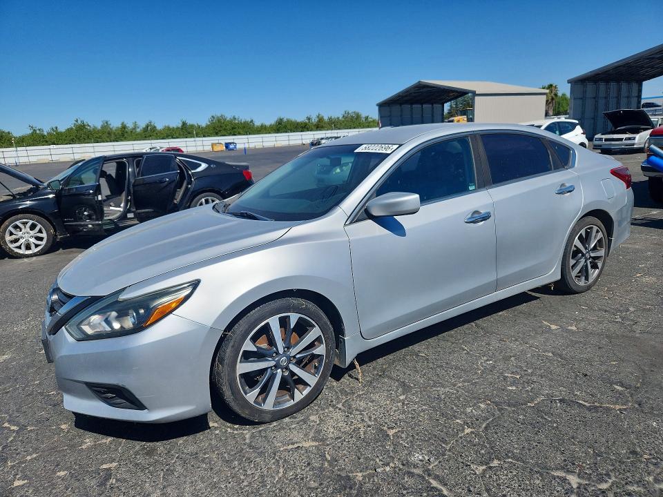 58222696 :رقم المزاد ، 1N4AL3AP0HC275246 vin ، 2017 Nissan Altima مزاد بيع