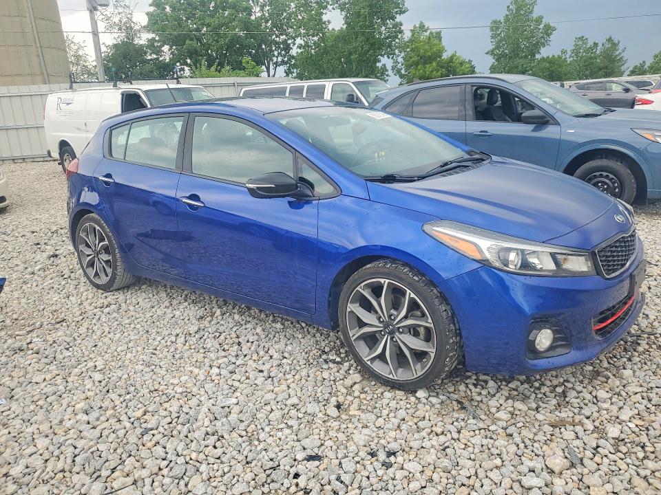 56076796 :رقم المزاد ، 3KPFN5A37HE112296 vin ، 2017 Kia Forte5 مزاد بيع