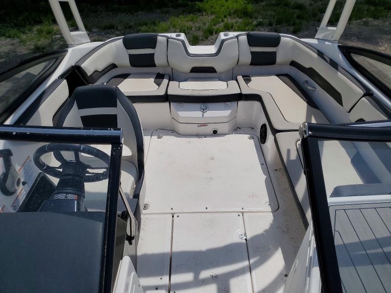 59282576 :رقم المزاد ، YAMC0108A121 vin ، 2021 Yam Boat مزاد بيع