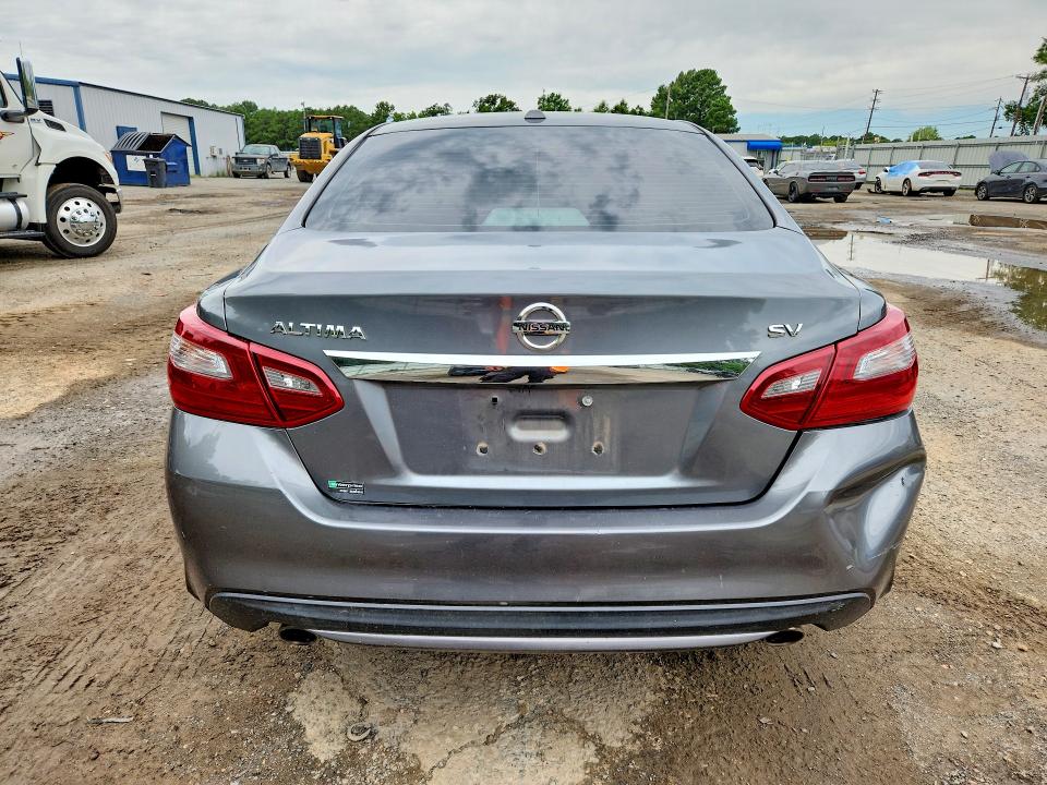 58536766 :رقم المزاد ، 1N4AL3AP7JC248261 vin ، 2018 Nissan Altima مزاد بيع