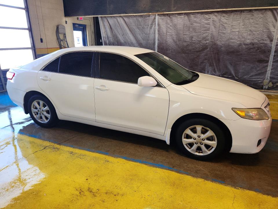 58453346 :رقم المزاد ، 4T1BF3EKXAU570886 vin ، 2010 Toyota Camry مزاد بيع