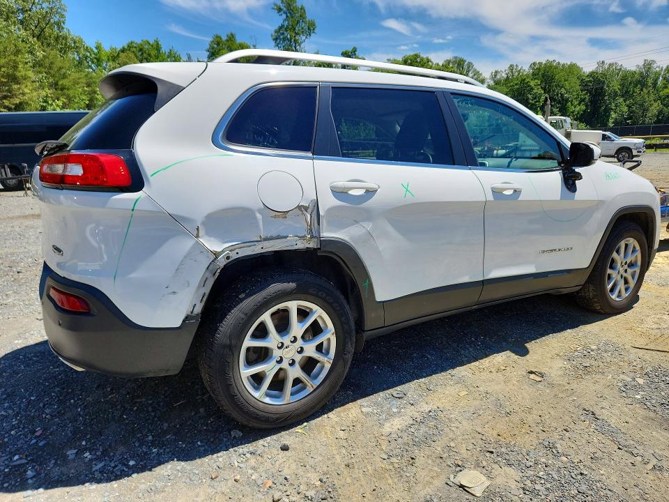 58452966 :رقم المزاد ، 1C4PJMCSXHW576462 vin ، 2017 Jeep Cherokee مزاد بيع