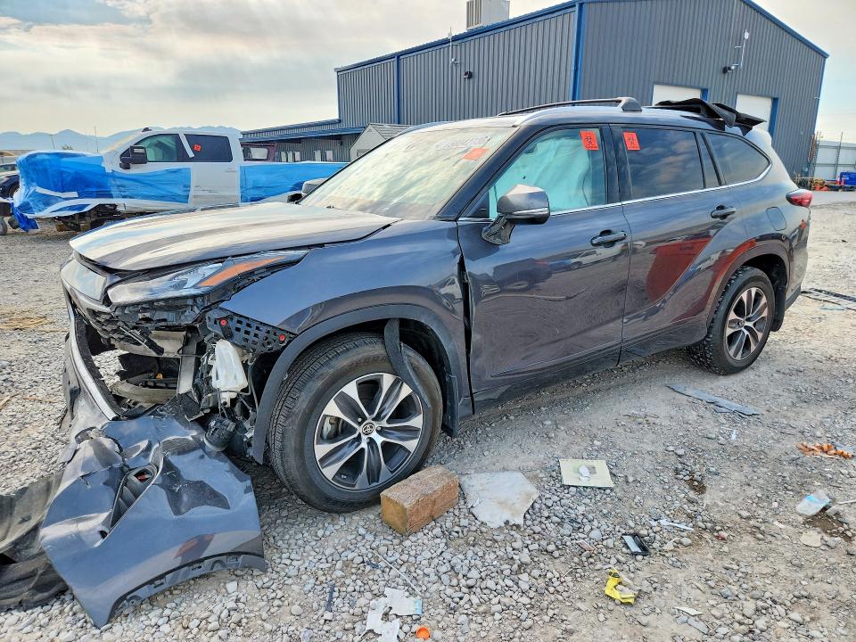 58042736 :رقم المزاد ، 5TDGZRBH8LS518984 vin ، 2020 Toyota Highlander مزاد بيع
