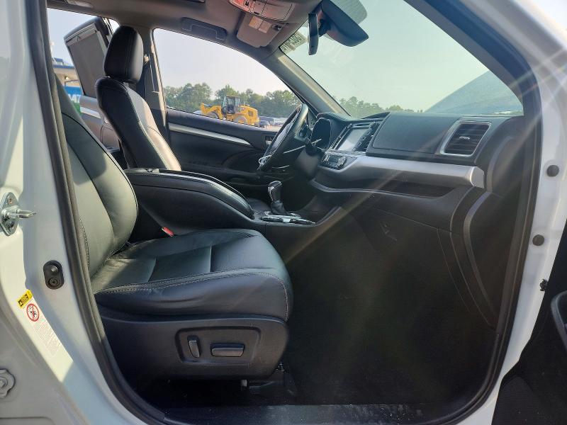 Продажа на аукционе авто 2017 Toyota Highlander, vin: 5TDKZRFH1HS507708, номер лота: 58294476