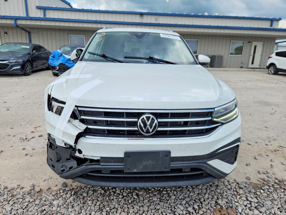 55470566 :رقم المزاد ، 3VV3B7AX7PM041424 vin ، 2023 Volkswagen Tiguan مزاد بيع