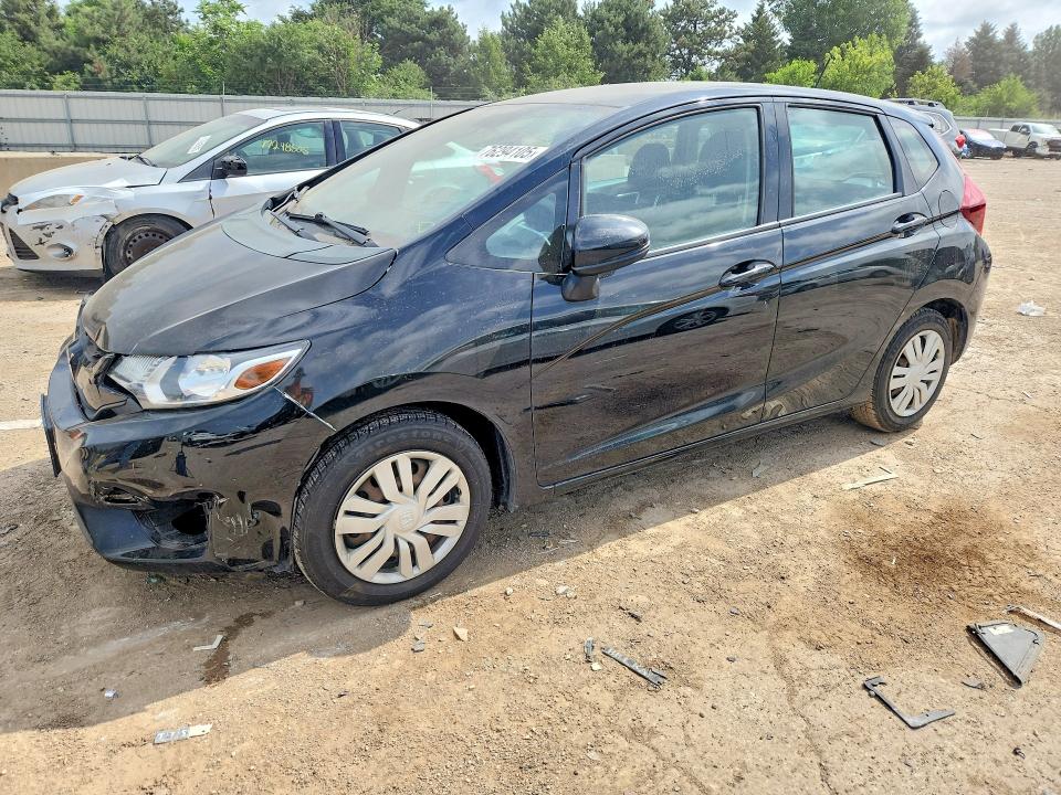 76294105 :رقم المزاد ، 3HGGK5H54FM744021 vin ، 2015 Honda Fit مزاد بيع