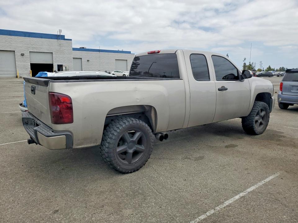 58805236 :رقم المزاد ، 2GCEC190271733896 vin ، 2007 Chevrolet Silverado مزاد بيع