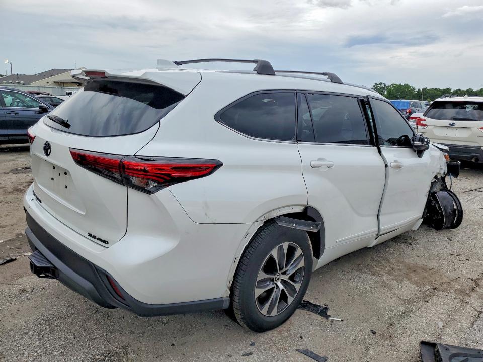 58531646 :رقم المزاد ، 5TDGZRBH7NS248679 vin ، 2022 Toyota Highlander مزاد بيع