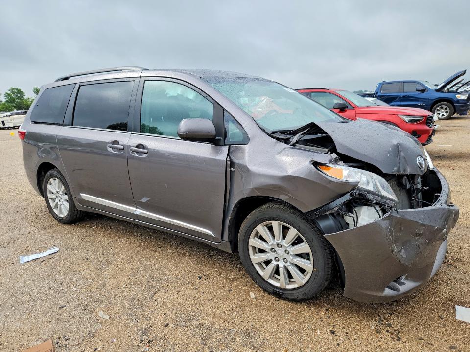 Продажа на аукционе авто 2017 Toyota Sienna, vin: 5TDJZ3DC5HS183808, номер лота: 55892976