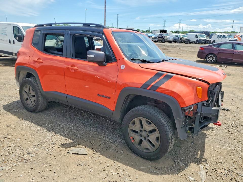 57345876 :رقم المزاد ، ZACCJBCB6JPG73390 vin ، 2018 Jeep Renegade مزاد بيع