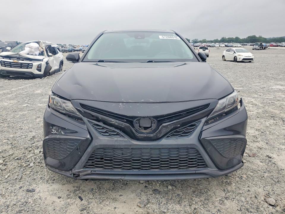 57208916 :رقم المزاد ، 4T1G11AK6MU603546 vin ، 2021 Toyota Camry مزاد بيع