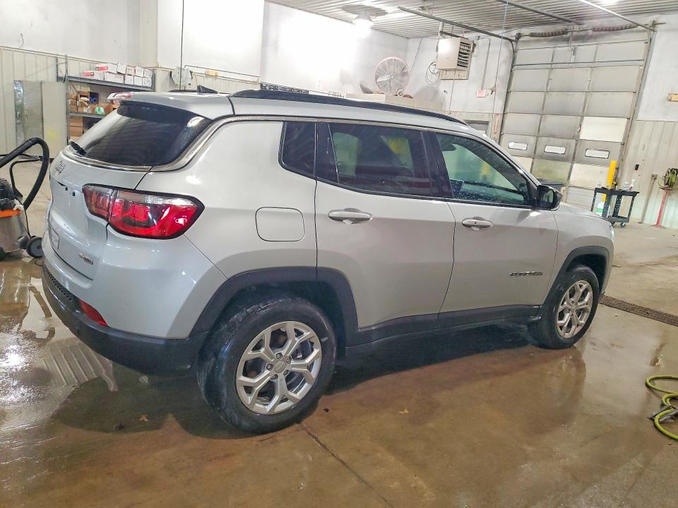 56871836 :رقم المزاد ، 3C4NJDBNXRT111593 vin ، 2024 Jeep Compass مزاد بيع