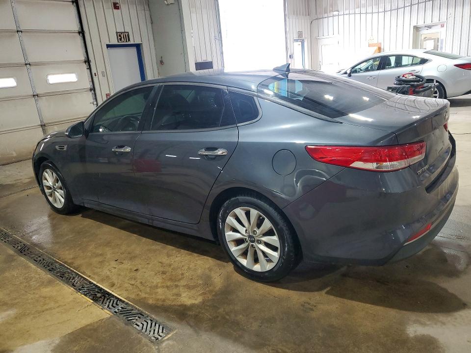58252526 :رقم المزاد ، 5XXGU4L33JG185077 vin ، 2018 Kia Optima مزاد بيع