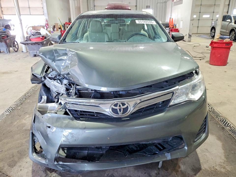 55188506 :رقم المزاد ، 4T1BF1FK6CU556652 vin ، 2012 Toyota Camry مزاد بيع