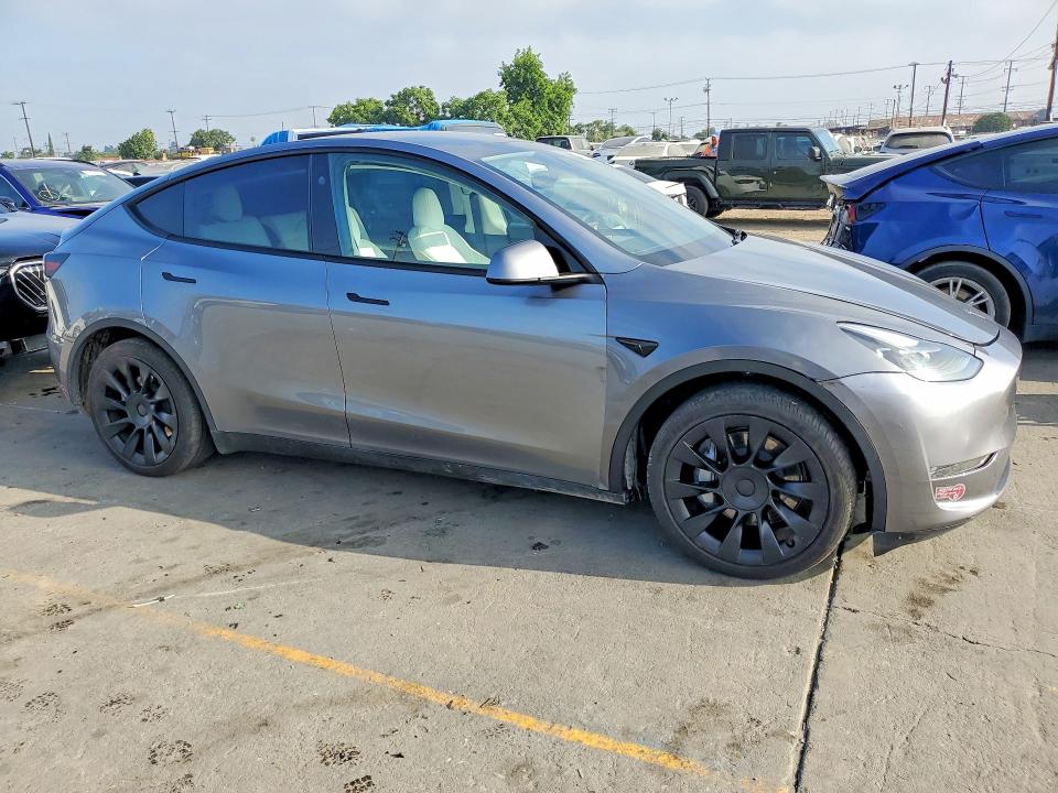 Продаж на аукціоні авто 2025 Tesla Model Y, vin: 7SAYGAEE6SF219870, номер лоту: 57356786