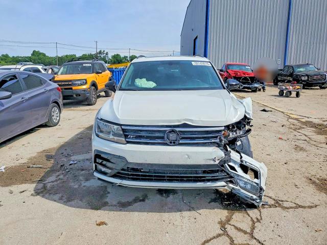 55143016 :رقم المزاد ، 3VV2B7AX5MM106231 vin ، 2021 Volkswagen Tiguan مزاد بيع