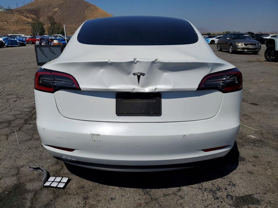 2022 Tesla Model 3 მანქანა იყიდება აუქციონზე, vin: 5YJ3E1EA1NF288917, აუქციონის ნომერი: 55592226