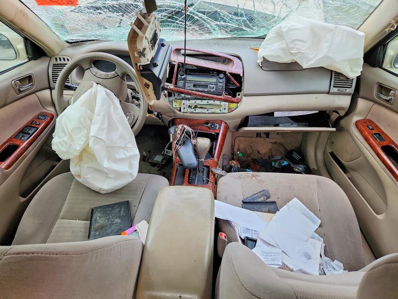57557496 :رقم المزاد ، 4T1BE30K55U586252 vin ، 2005 Toyota Camry مزاد بيع