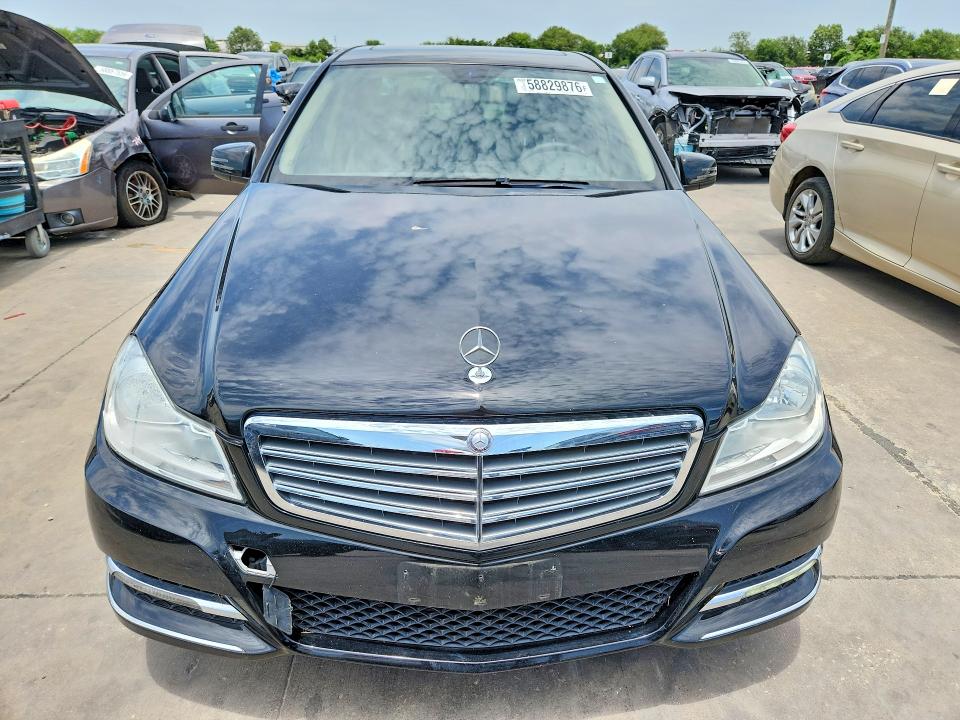 Продаж на аукціоні авто 2013 Mercedes-benz C, vin: WDDGF4HB5DR263683, номер лоту: 58829876