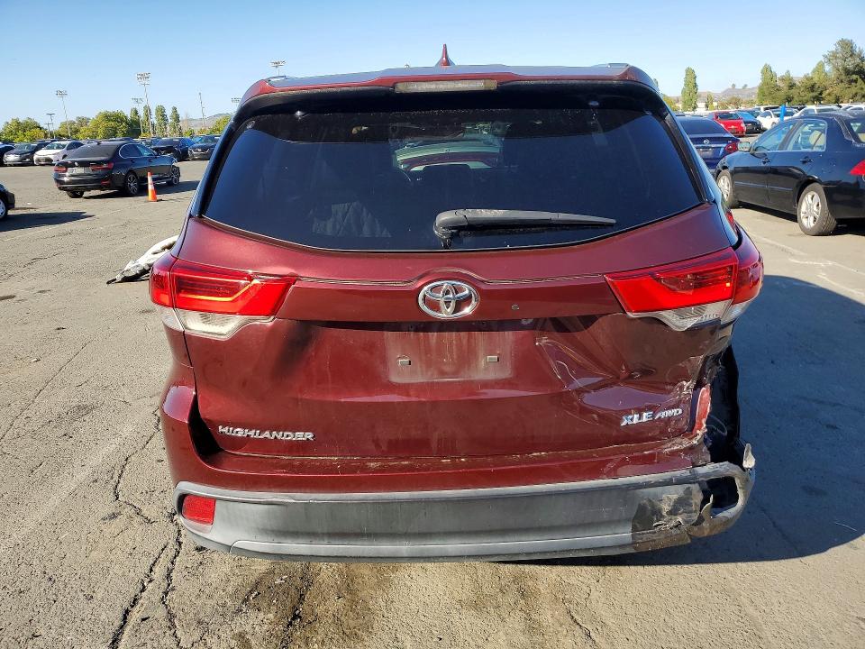 Продажа на аукционе авто 2019 Toyota Highlander, vin: 5TDJZRFH0KS970149, номер лота: 55350136