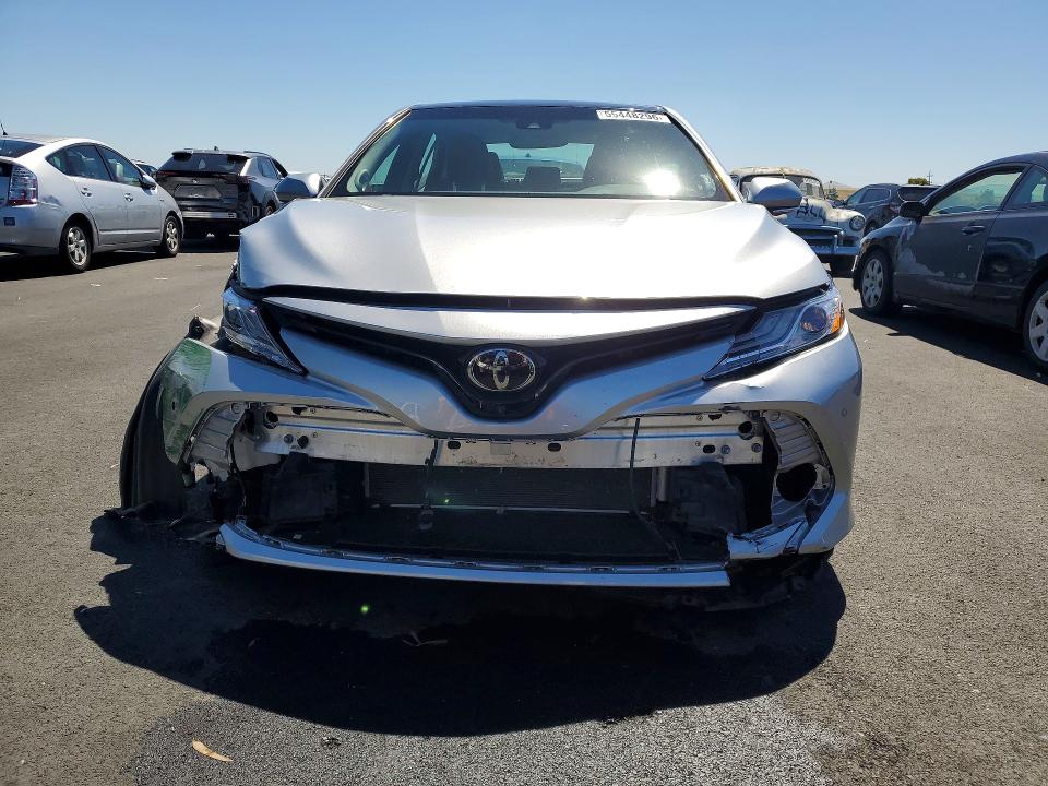 Продаж на аукціоні авто 2018 Toyota Camry, vin: 4T1B11HK4JU058474, номер лоту: 55448296