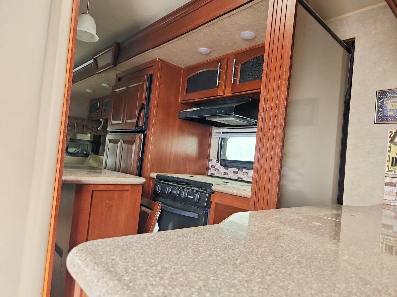 2015 Foresriver Rockwood მანქანა იყიდება აუქციონზე, vin: 4X4TRLE22F1864513, აუქციონის ნომერი: 57929806